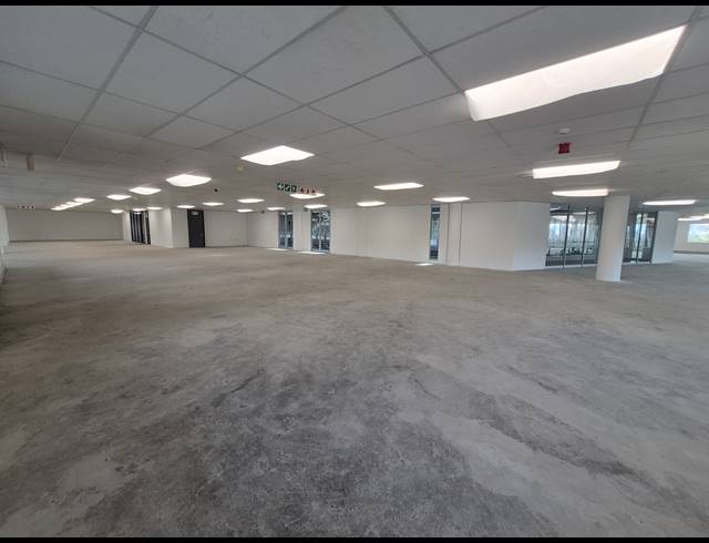 858M² OFFICE TO LET IN WOODMEAD